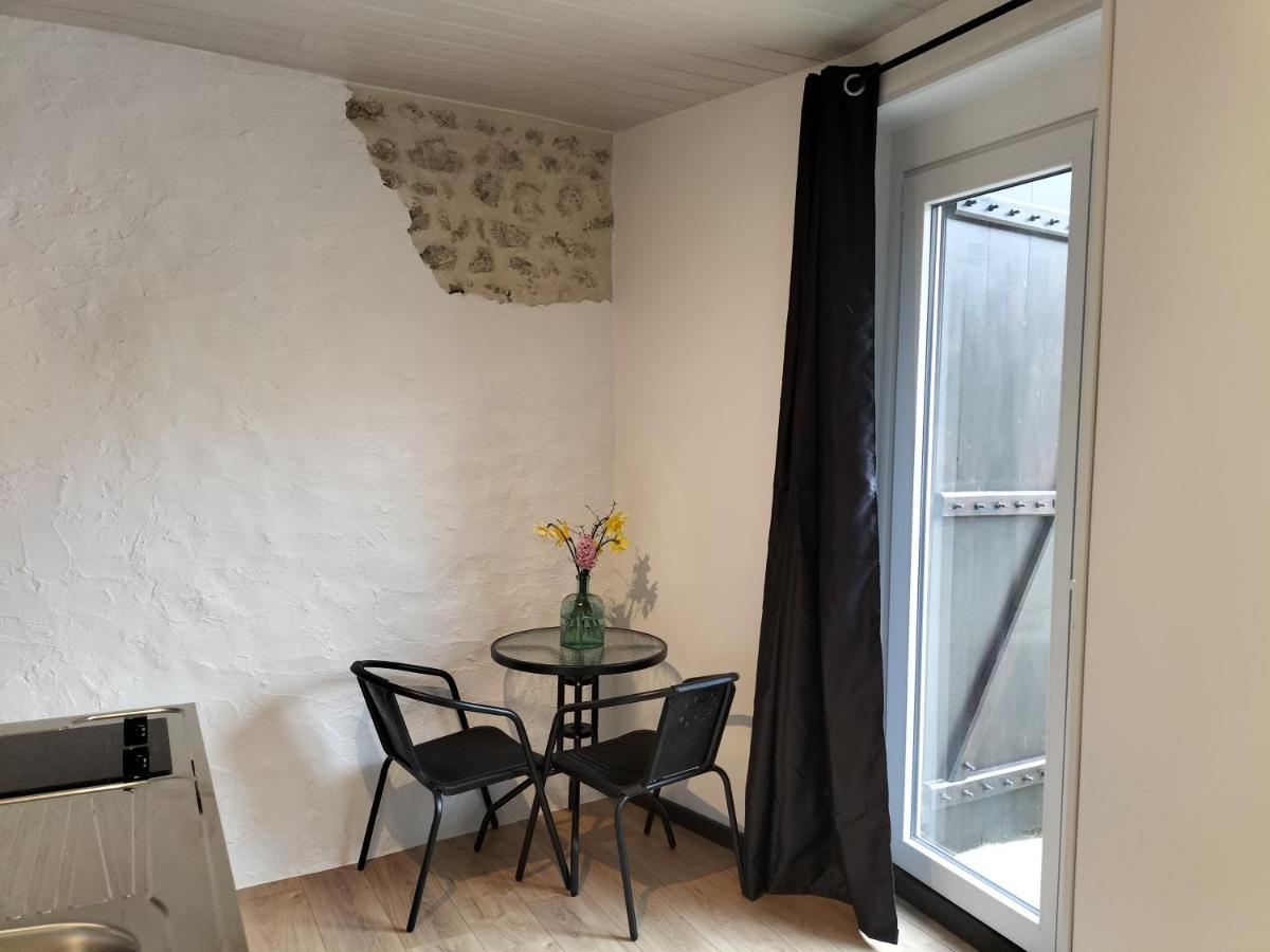 Chambre D'Hotes Naturiste Le Jardin Des Hirondelles Blanzaguet-Saint-Cybard Екстериор снимка