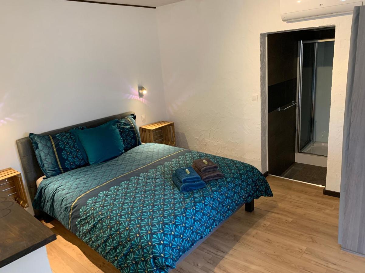 Chambre D'Hotes Naturiste Le Jardin Des Hirondelles Blanzaguet-Saint-Cybard Екстериор снимка