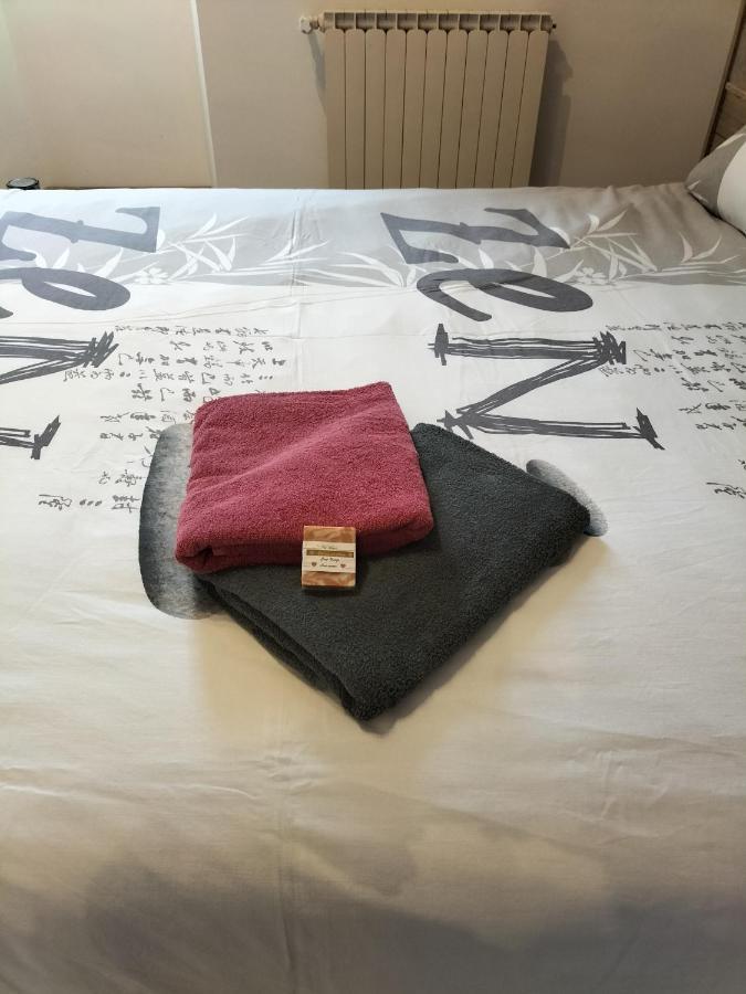 Chambre D'Hotes Naturiste Le Jardin Des Hirondelles Blanzaguet-Saint-Cybard Екстериор снимка