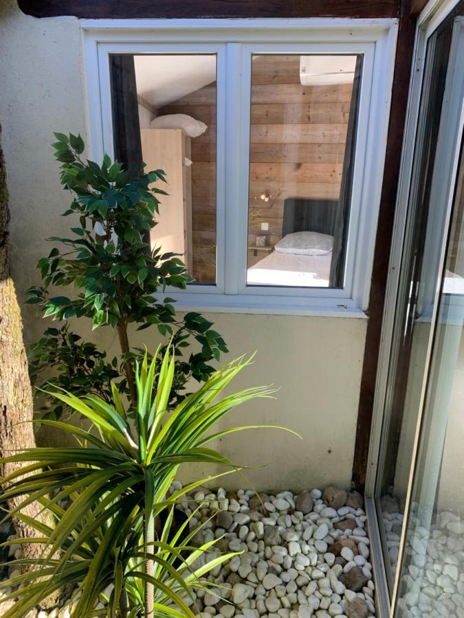 Chambre D'Hotes Naturiste Le Jardin Des Hirondelles Blanzaguet-Saint-Cybard Екстериор снимка