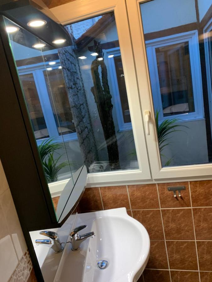 Chambre D'Hotes Naturiste Le Jardin Des Hirondelles Blanzaguet-Saint-Cybard Екстериор снимка