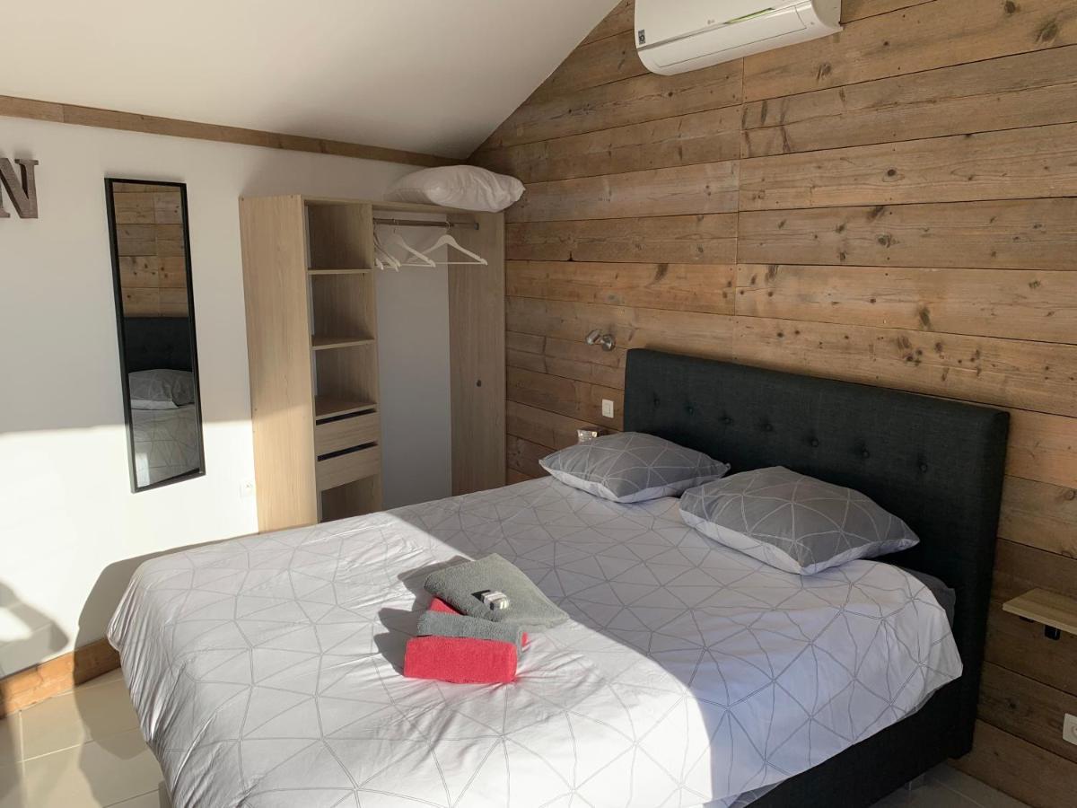 Chambre D'Hotes Naturiste Le Jardin Des Hirondelles Blanzaguet-Saint-Cybard Екстериор снимка