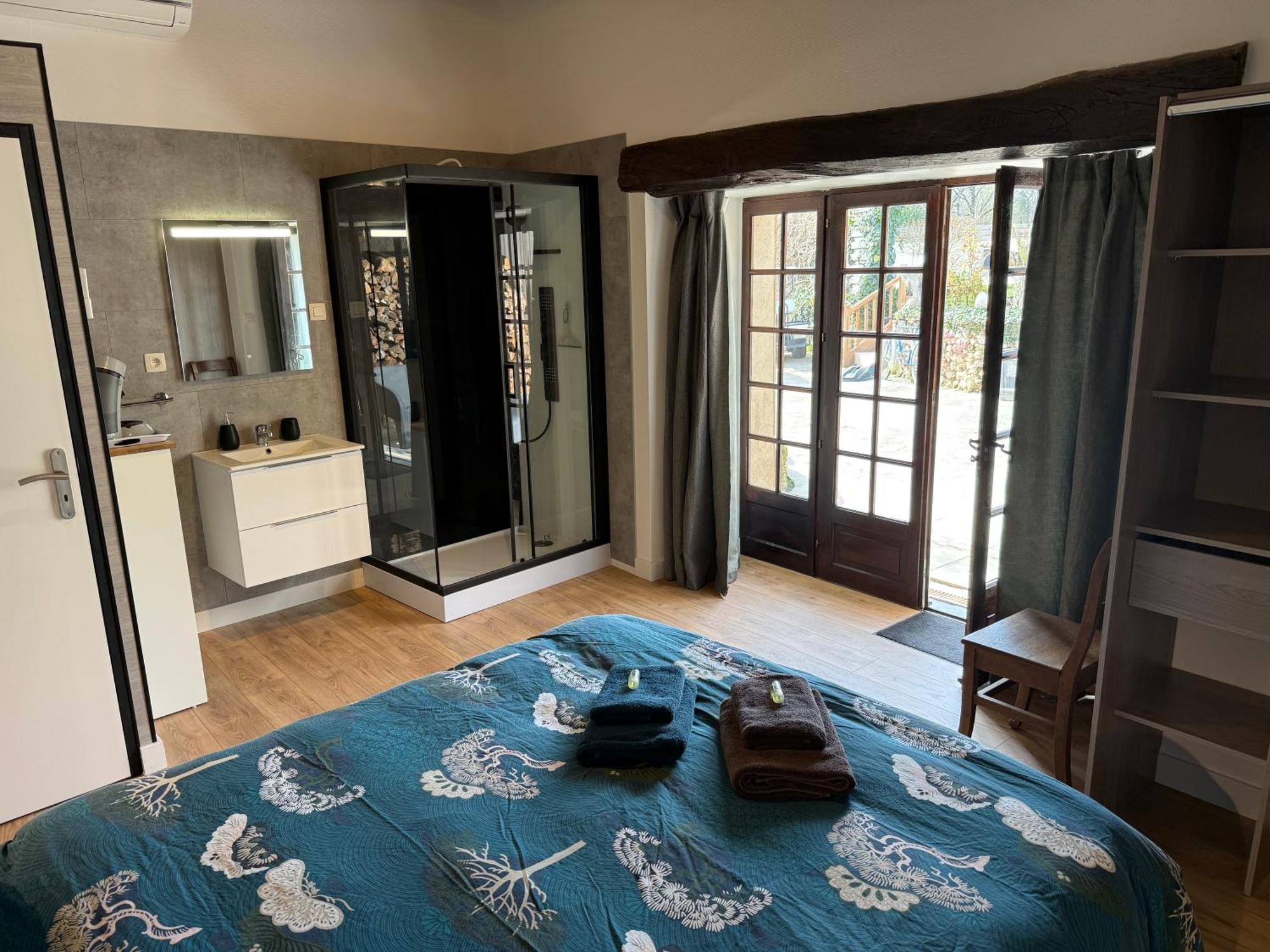 Chambre D'Hotes Naturiste Le Jardin Des Hirondelles Blanzaguet-Saint-Cybard Екстериор снимка